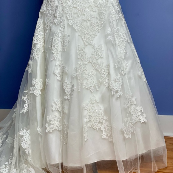 Allure Bridal White Ball Gown Sweetheart Strapless Mid Back Size 8 Free Shipping - Picture 3 of 14